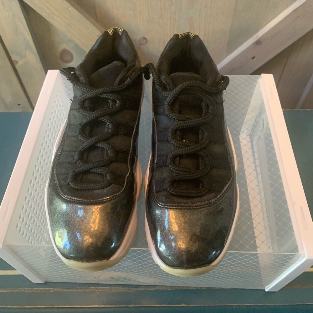 Air Jordan retro 11 barons size men’s 9